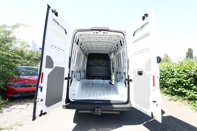 Volkswagen Crafter 35 L4H3 AT8 3S AHK Temp AppCo 2xPDC 