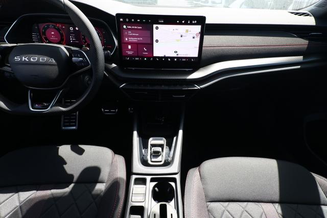 Skoda Octavia Combi RS Pano AHK 360&deg; DCC Matrix Nav 
