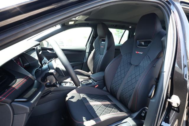 Skoda Octavia Combi RS Pano AHK 360&deg; DCC Matrix Nav 