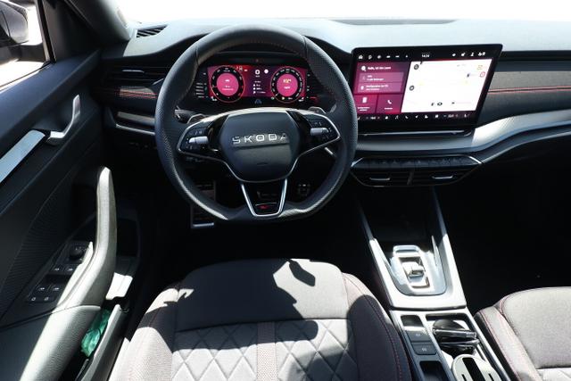 Skoda Octavia Combi RS Pano AHK 360&deg; DCC Matrix Nav 
