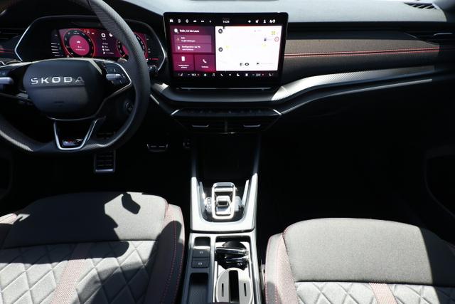 Skoda Octavia Combi RS Pano AHK 360&deg; DCC Matrix Nav 