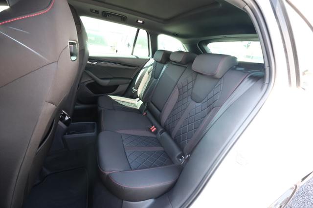 Skoda Octavia Combi RS Pano AHK 360&deg; DCC Matrix Nav 