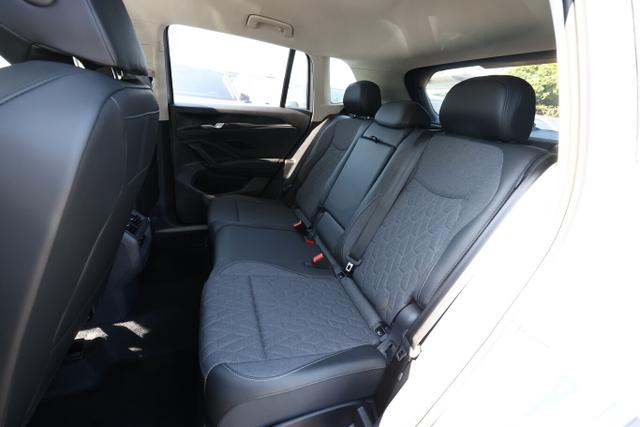 Volkswagen Tiguan DSG LED+ IQ.DRIVE SHZ 5JGar. Keyl 17Z ACC 