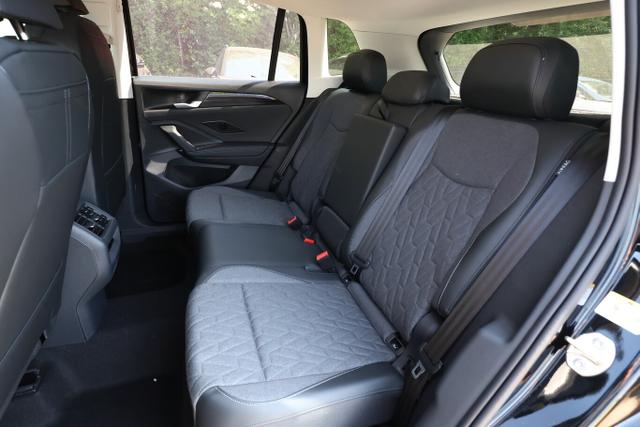 Volkswagen Tiguan DSG LED+ IQ.DRIVE SHZ 5JGar. Keyl 17Z ACC 