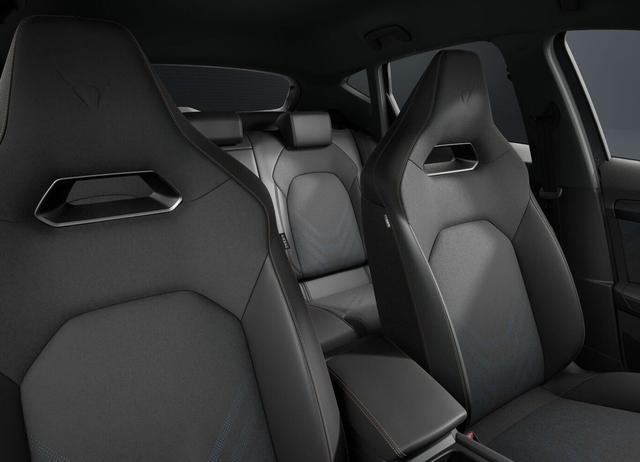 Cupra Formentor eTSI DSG Dinamica SHZ Kam Ambiente ACC 