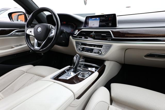BMW 7er 750Ld B/W InnovP FondE Pano NightV StandH SoftC 