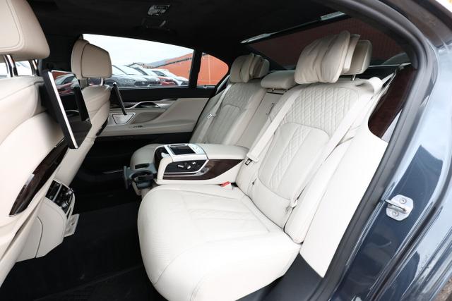 BMW 7er 750Ld B/W InnovP FondE Pano NightV StandH SoftC 