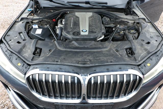 BMW 7er 750Ld B/W InnovP FondE Pano NightV StandH SoftC 