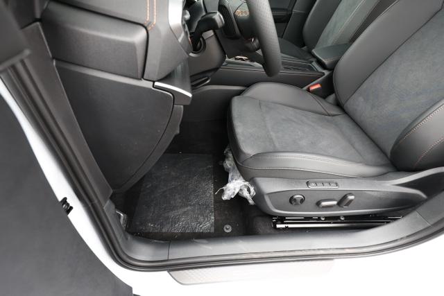 Cupra Leon DSG IntelliD Nav Matrix Dinamica Kam Ambien 