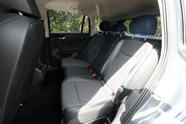 Volkswagen Tiguan DSG LED+ 5JGarantie IQ.DRIVE SHZ Keyl ACC 