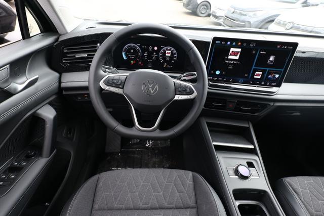 Tiguan DSG LED+ Pano 5JGar IQ.DRIVE LM18Z SHZ 