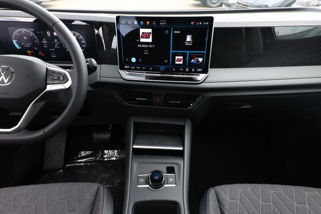 Tiguan DSG LED+ Pano 5JGar IQ.DRIVE LM18Z SHZ 