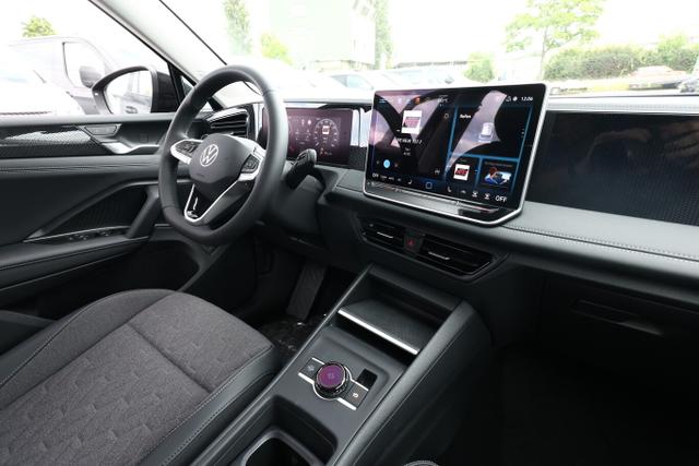 Tiguan DSG LED+ Pano 5JGar IQ.DRIVE LM18Z SHZ 