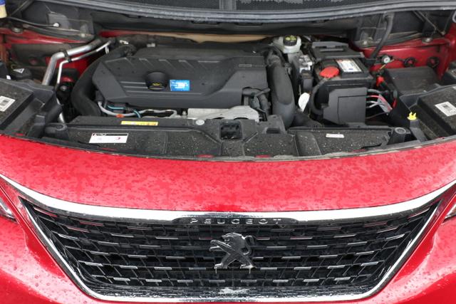 Peugeot 3008 Allure 1.6 PureTech 180 Aut LED Nav eHk PDC 