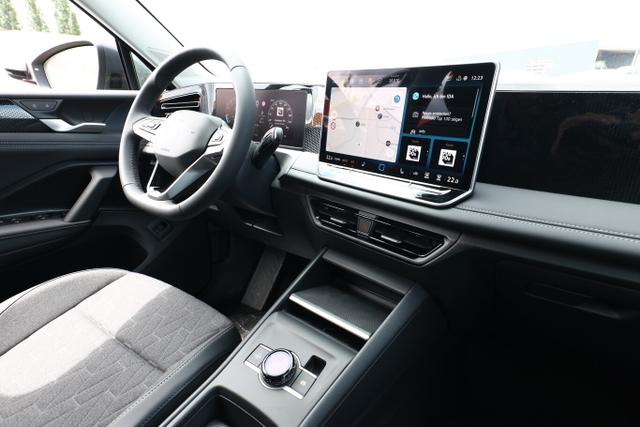 Volkswagen Tiguan DSG LED+ Nav IQ.DRIVE 5JGar. SHZ Keyl 17Z 