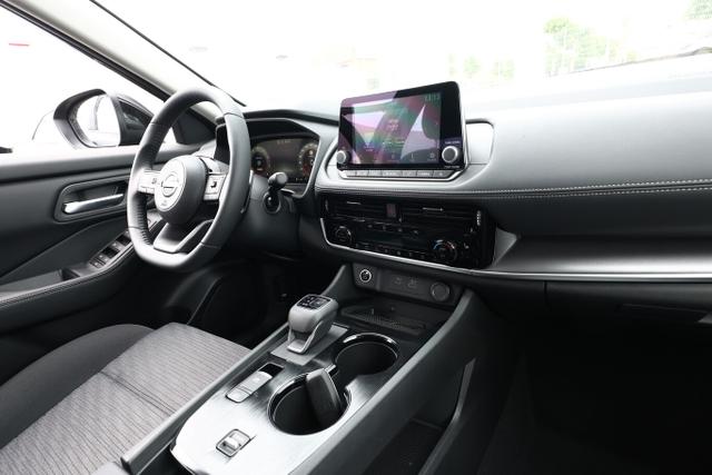 X-Trail Acenta AT 7S 4xSHZ LED Kam ACC CarPlay 