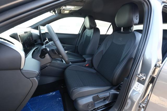 Volkswagen T-Roc R-Line EasyO 5JGar Kam SHZ PrivG ParkAss+ 