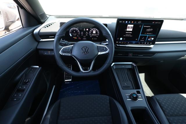 Volkswagen T-Roc R-Line EasyO 5JGar Kam SHZ PrivG ParkAss+ 