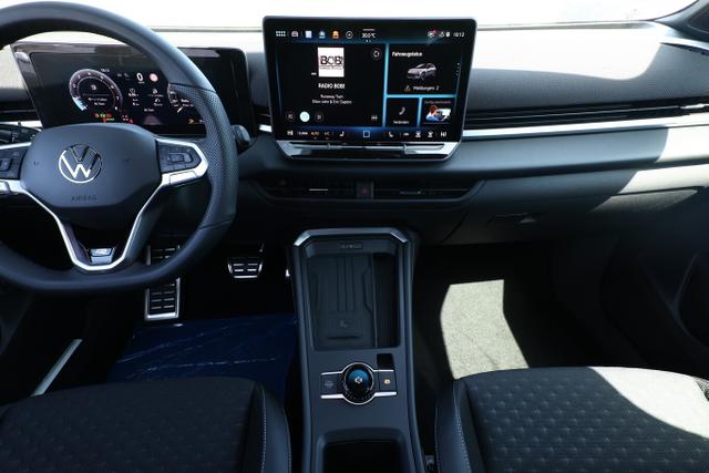 Volkswagen T-Roc R-Line EasyO 5JGar Kam SHZ PrivG ParkAss+ 