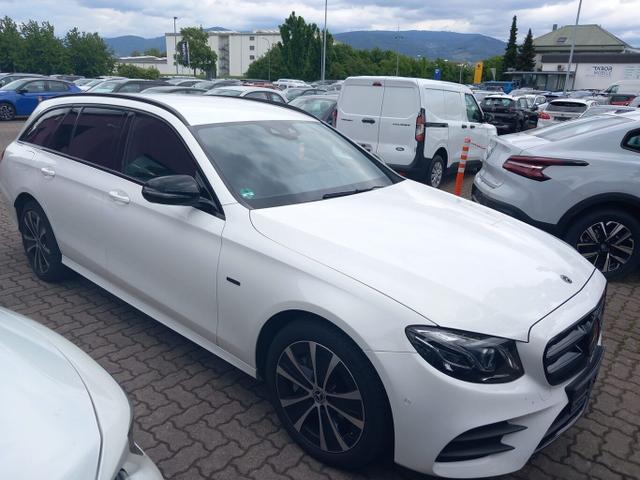 Mercedes-Benz E-Klasse - AMG Line E 300 de T Multibeam Distronic Widescr.