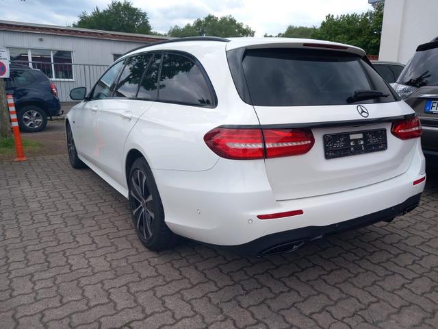 Mercedes-Benz E-Klasse AMG Line E 300 de T Multibeam Distronic Widescr. 