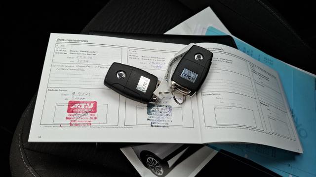 Ssangyong Tivoli Black & White 1.6 e-XGi 128 Nav PDC Temp 