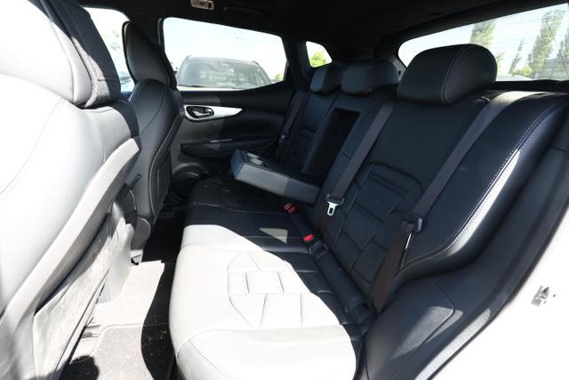 Nissan Qashqai Tekna+ 1.6 DIG-T 163 Pano LED Nav ParkAs 