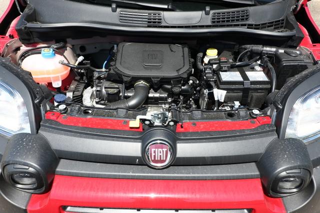 Fiat Panda Cross 5S PDC CarP/AndroidA PrivG 15Z NSW 
