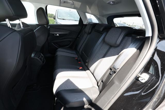 Peugeot 3008 Allure 1.5 BlueHDi 130 PDC Kam SHZ LM18Z 