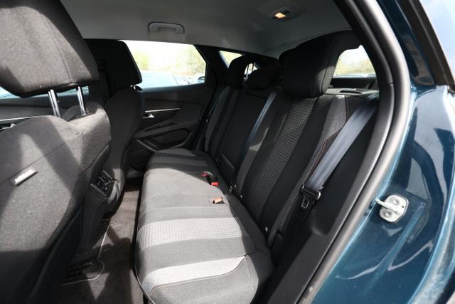 Peugeot 3008 Active Pack 1.2 PureTech 130 Kam180&deg; SHZ 