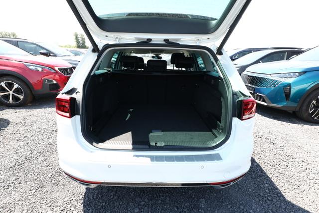 Volkswagen Passat Variant Elegance TDI 200 DSG R-line Nav 