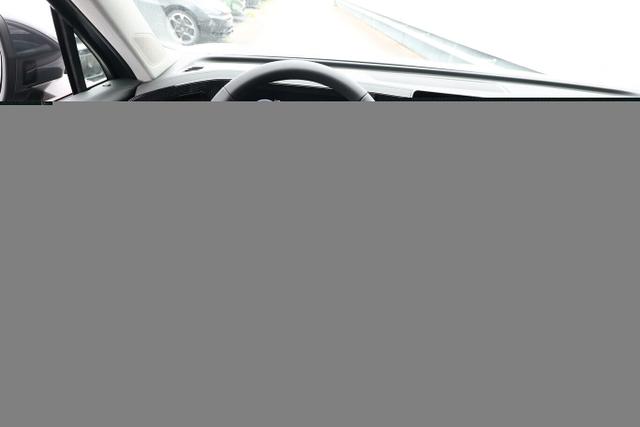 Tiguan DSG LED+ Pano 5JGar IQ.DRIVE LM18Z SHZ 