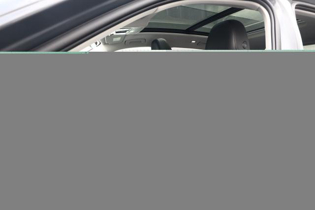 Volkswagen Tiguan DSG LED+ Pano Nav 5JGar IQ.DRIVE LM18Z 