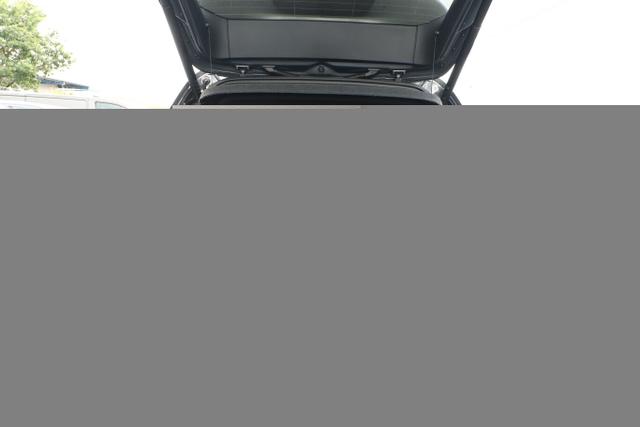 Tiguan DSG LED+ Pano Nav 5JGar IQ.DRIVE LM18Z 