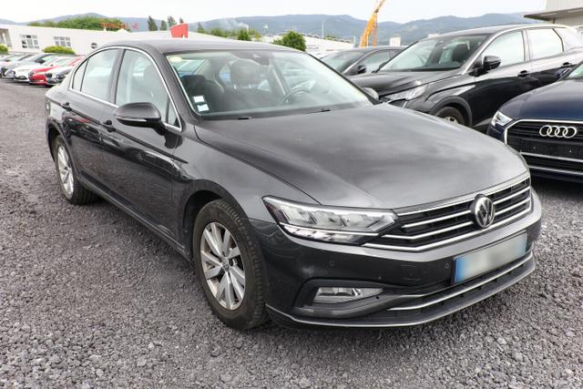 Volkswagen Passat - Business 1.6 TDI 120 DSG LED Nav ACC Kam