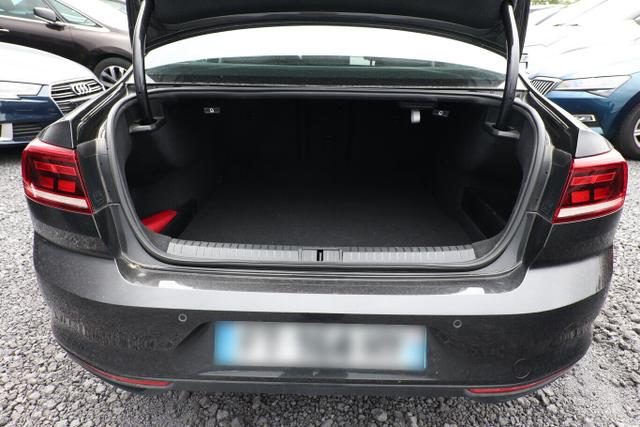Volkswagen Passat Business 1.6 TDI 120 DSG LED Nav ACC Kam 
