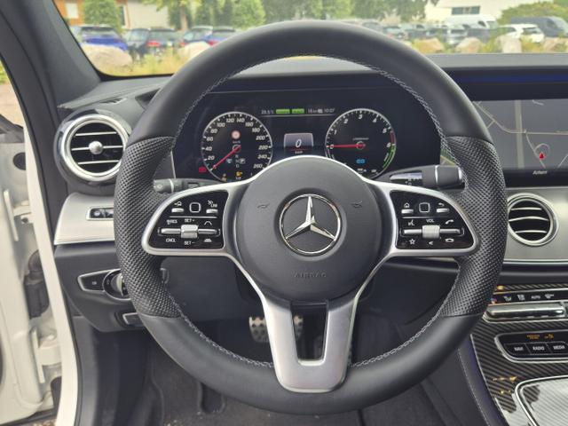 Mercedes-Benz E-Klasse AMG Line E 300 de T Multibeam Distronic Widescr. 
