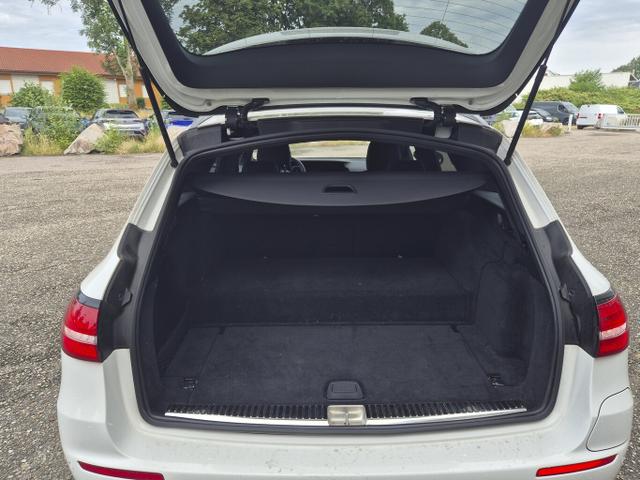 Mercedes-Benz E-Klasse AMG Line E 300 de T Multibeam Distronic Widescr. 