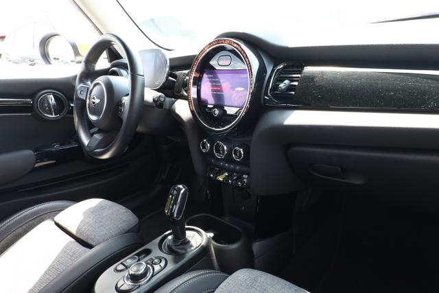 MINI Cooper Classic Trim SE LED DCC Nav LM17Z Klima 