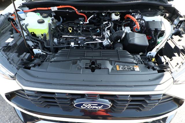 Kuga ST-Line FHEV WinterP Nav LED Kam PDC 5J-Gar 