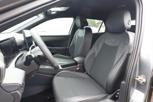 Volkswagen T-Roc R-Line EasyO AHK 5JGar Kam ParkAss+ PrivG 