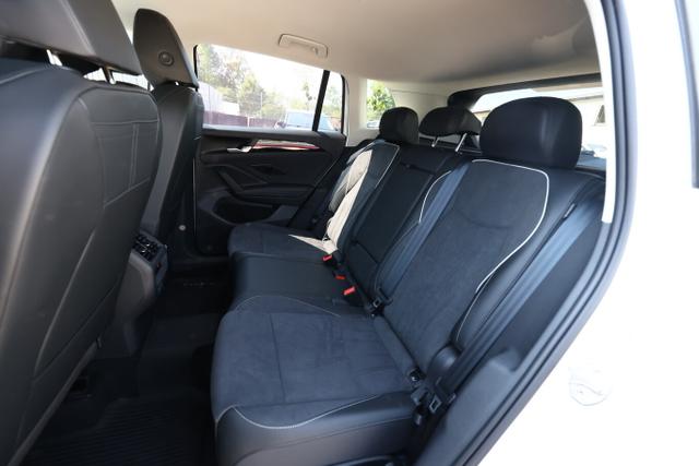Volkswagen Tiguan Eleg. 4M Nav DCC+ LED+ SHZ eHk KeyL ParkA 