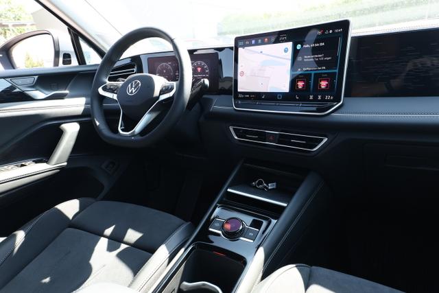 Volkswagen Tiguan Eleg. 4M Nav DCC+ LED+ SHZ eHk KeyL ParkA 