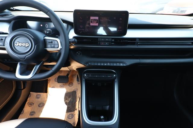 JEEP Avenger Upland MHEV 4xe SHZ ACC Kam 17Z Klimaaut 