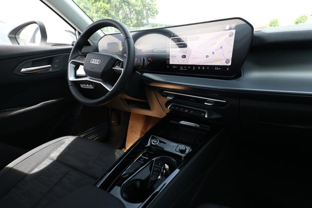 Audi Q3 Intense Tech LED+ KlimaP MMI+ Keyl PrivG 18Z eHK PDC+ 