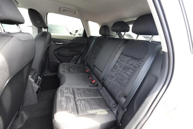 Audi Q3 Intense Tech LED+ KlimaP MMI+ Keyl PrivG 18Z eHK PDC+ 