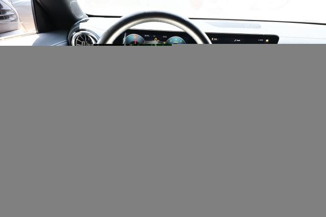 Mercedes-Benz Edition 2020 CLA 200 DCT ParkP SHZ StandH LED 