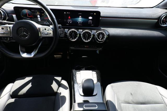 Mercedes-Benz Edition 2020 CLA 200 DCT ParkP SHZ StandH LED 