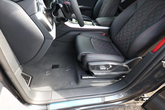 Audi Q8 S line 2xS AssistenzP+ 22Z Laser Pano AHK Klim4 
