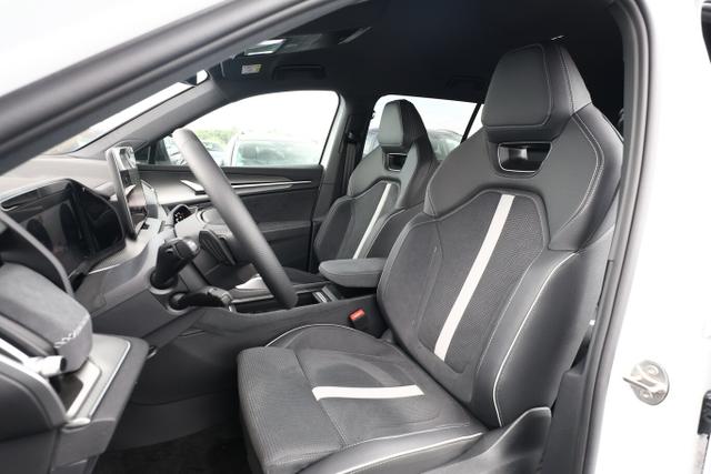 Skoda Kodiaq Sportline 4x4 Sportl AHK 7-S Matrix Nav Kessy ACC 
